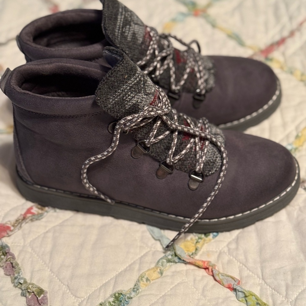 BOBS Memory Foam Boots size 6.5 - Picture 7 of 11